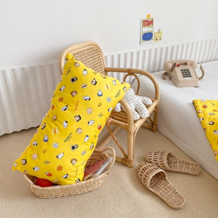 91家纺网 家纺一手货源 找家纺 星期八 2020新款春夏超ins豆豆枕枕芯 史努比黄