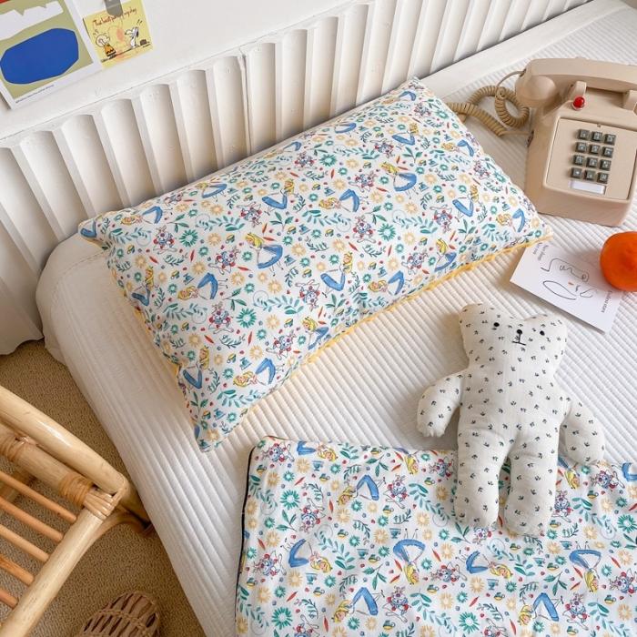 91家纺网 家纺一手货源 找家纺 星期八 2020新款春夏超ins豆豆枕枕芯 小公主