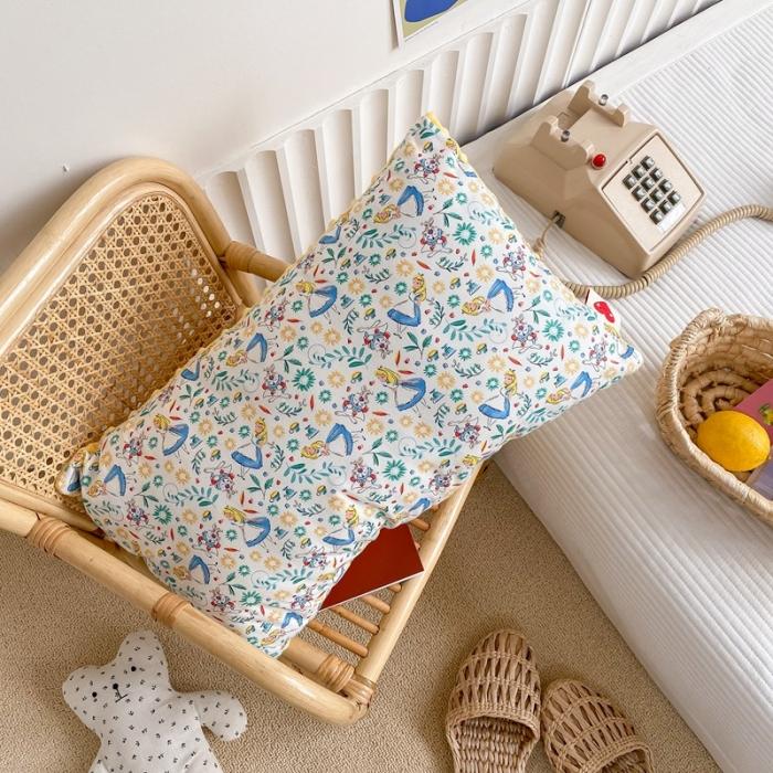 91家纺网 家纺一手货源 找家纺 星期八 2020新款春夏超ins豆豆枕枕芯 小公主