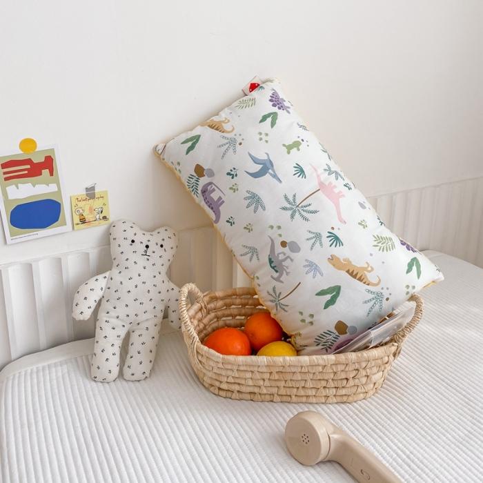 91家纺网 家纺一手货源 找家纺 星期八 2020新款春夏超ins豆豆枕枕芯 小恐龙