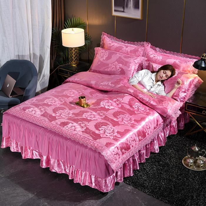 91家纺网 家纺一手货源 找家纺 美织缘家纺 2020床裙款莫代尔蕾丝花边贡缎四件套盛世相约-豆沙