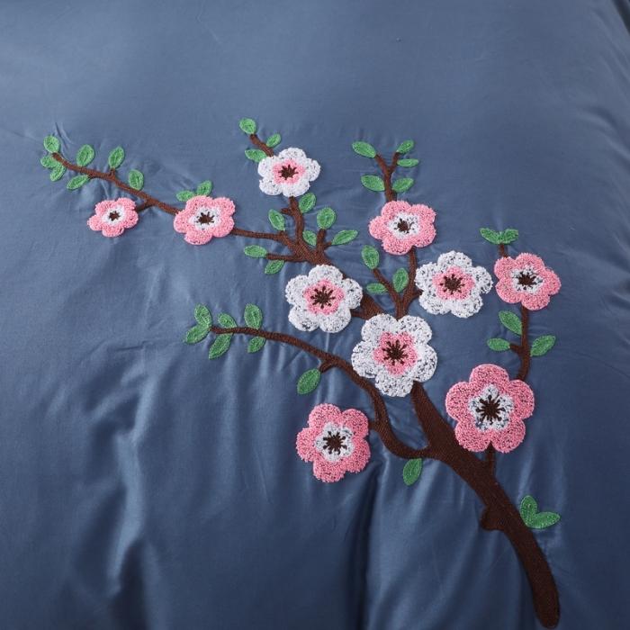 91家纺网 家纺一手货源 找家纺 13372田园风全棉毛巾绣四件套纯棉绣花全棉刺绣桃花朵朵藏青