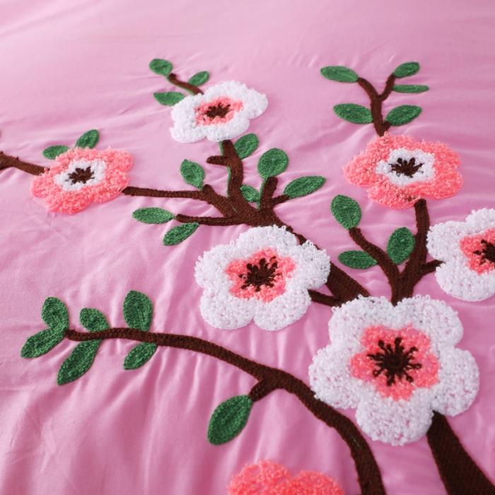 91家纺网 家纺一手货源 找家纺 13372田园风全棉毛巾绣四件套纯棉绣花全棉刺绣桃花朵朵粉色