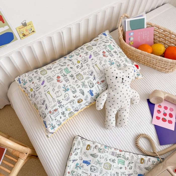 91家纺网 家纺一手货源 找家纺 星期八 2020新款春夏超ins豆豆枕枕芯 涂鸦