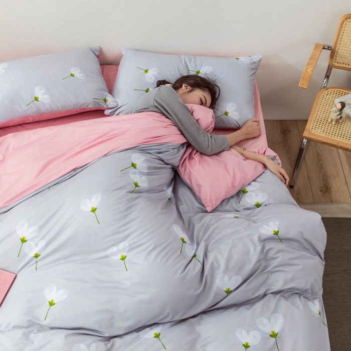 91家纺网 家纺一手货源 找家纺 爱缦 2020日系针织棉数码小版印花四件套 四叶草