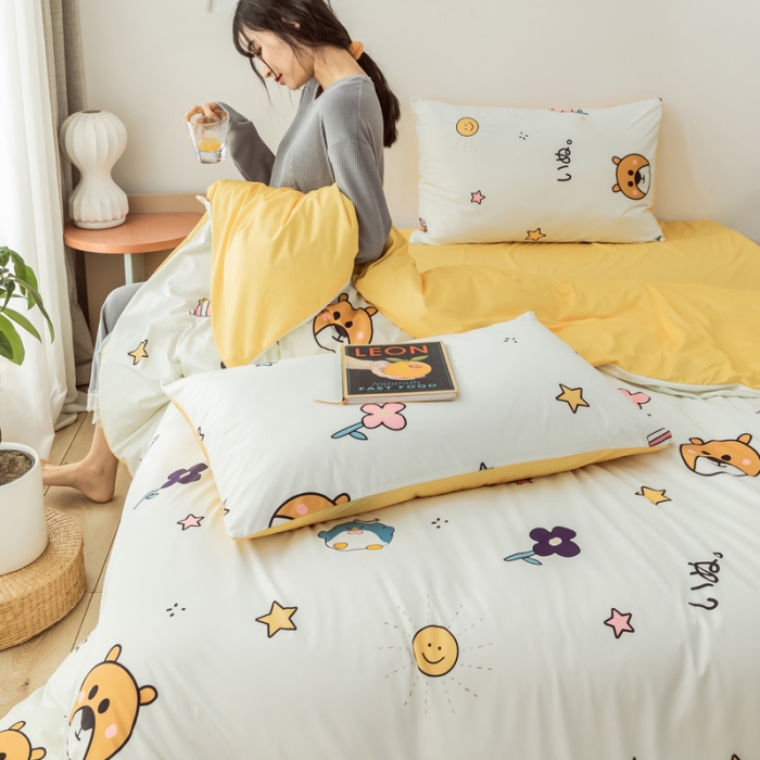 91家纺网 家纺一手货源 找家纺 爱缦 2020日系针织棉数码小版印花四件套 baby小熊