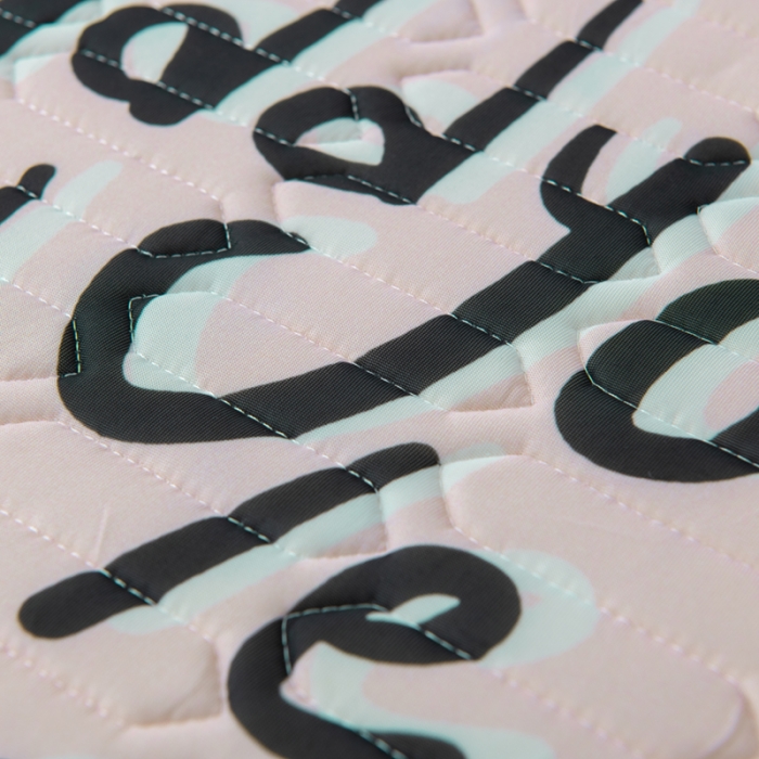 91家纺网 家纺一手货源 找家纺 小芽 2024新款儿童冰感丝乳胶凉席床款 粉红小皇冠