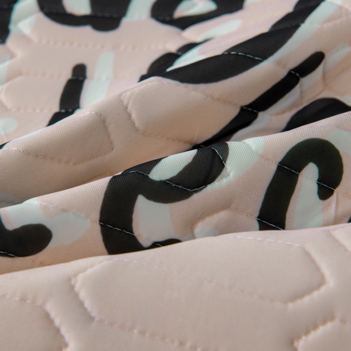 91家纺网 家纺一手货源 找家纺 小芽 2024新款儿童冰感丝乳胶凉席床款 粉红小皇冠