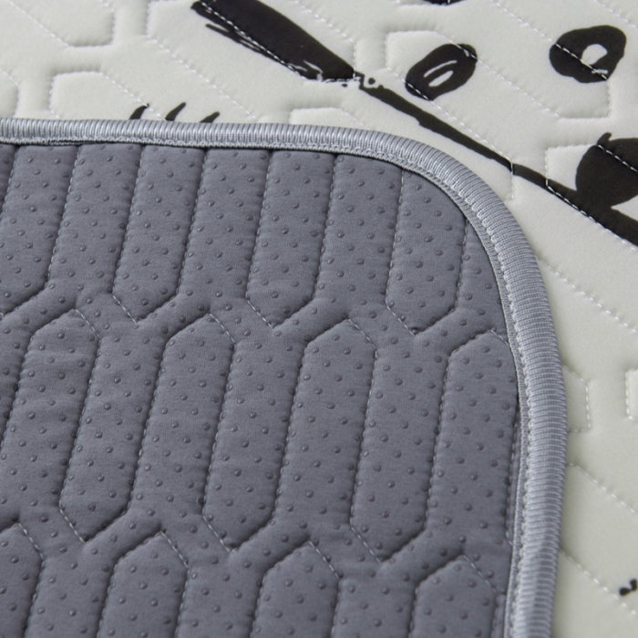 91家纺网 家纺一手货源 找家纺 小芽 2024新款儿童冰感丝乳胶凉席床款 皇冠喵喵