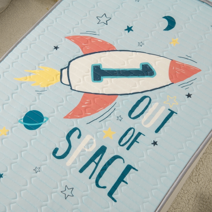 91家纺网 家纺一手货源 找家纺 小芽 2024新款儿童冰感丝乳胶凉席床款 小火箭