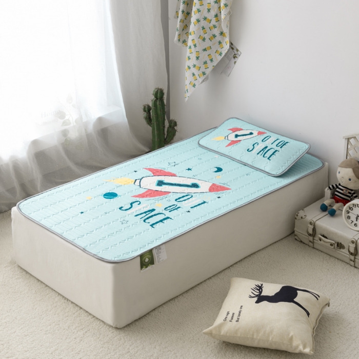 91家纺网 家纺一手货源 找家纺 小芽 2024新款儿童冰感丝乳胶凉席床款 小火箭