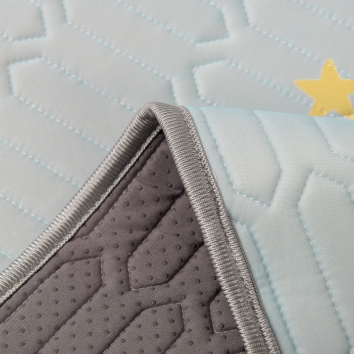 91家纺网 家纺一手货源 找家纺 小芽 2024新款儿童冰感丝乳胶凉席床款 小火箭