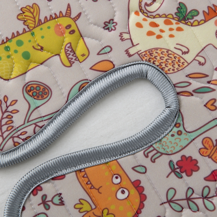 91家纺网 家纺一手货源 找家纺 小芽 2024新款儿童冰感丝乳胶凉席推车款 恐龙乐园