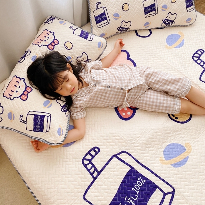 91家纺网 家纺一手货源 找家纺 萝莉家纺 数码印花水洗空调软席三件套（可爱乳）