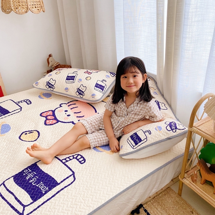 91家纺网 家纺一手货源 找家纺 萝莉家纺 数码印花水洗空调软席三件套（可爱乳）