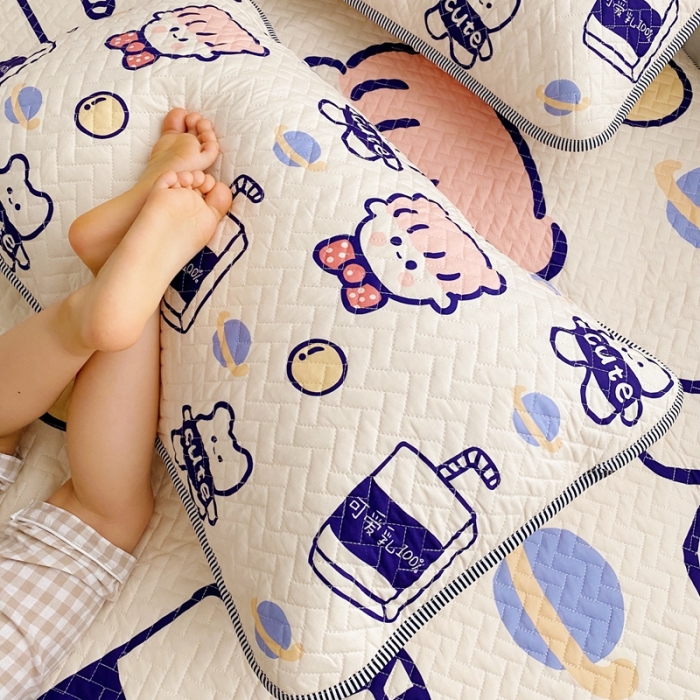 91家纺网 家纺一手货源 找家纺 萝莉家纺 数码印花水洗空调软席三件套（可爱乳）