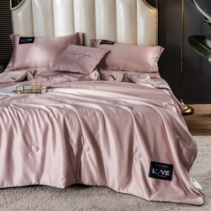 91家纺网 家纺一手货源 找家纺 丽莱美家纺2024爆款天丝夏被 香槟