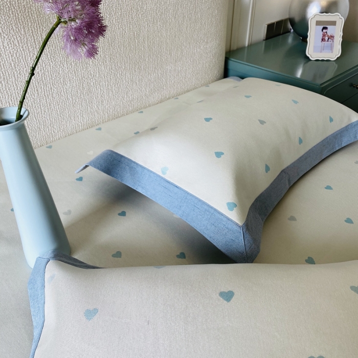 91家纺网 家纺一手货源 找家纺 本希2020高端可水洗冰丝凉席提花系列实拍图小爱心-蒂芙尼绿