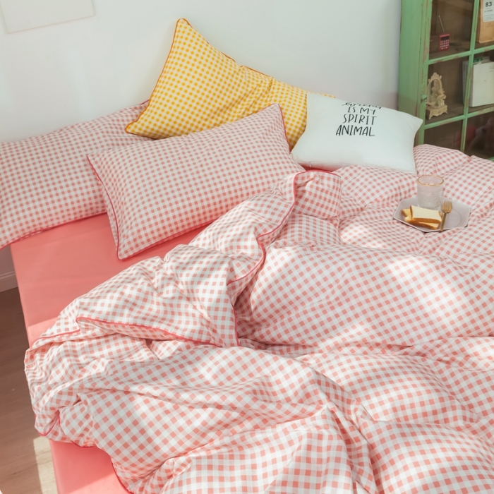 91家纺网 家纺一手货源 找家纺 星期八 2020新款全棉13372格子嵌条系列四件套 粉格