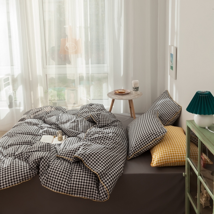 91家纺网 家纺一手货源 找家纺 星期八 2020新款全棉13372格子嵌条系列四件套 黑格