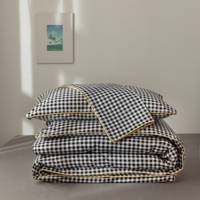 91家纺网 家纺一手货源 找家纺 星期八 2020新款全棉13372格子嵌条系列四件套 黑格