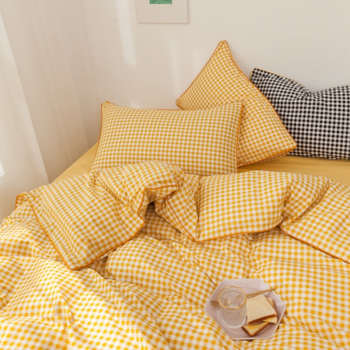 91家纺网 家纺一手货源 找家纺 星期八 2020新款全棉13372格子嵌条系列四件套 黄格