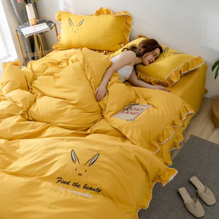 91家纺网 家纺一手货源 找家纺 ab家纺 2020新款兔耳朵绣花水洗棉四件套 杏黄