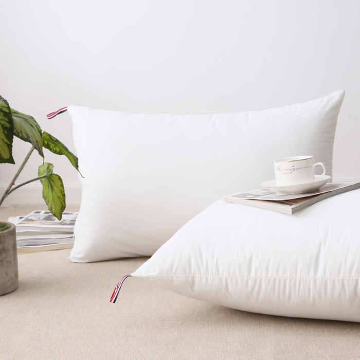 91家纺网 家纺一手货源 找家纺 仁宇枕业 新款枕头全棉酒店羽丝绒枕高中低枕48*74一个