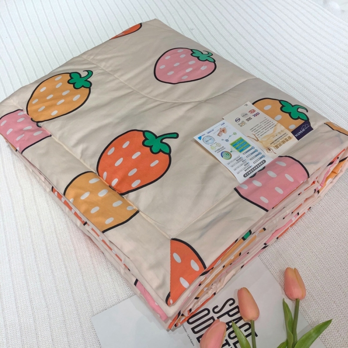 91家纺网 家纺一手货源 找家纺 润缦 2020新款纯棉全棉精梳棉夏被 白草莓