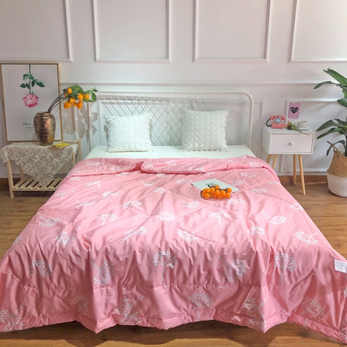 91家纺网 家纺一手货源 找家纺 润缦 2020新款纯棉全棉精梳棉夏被 蒲公英粉