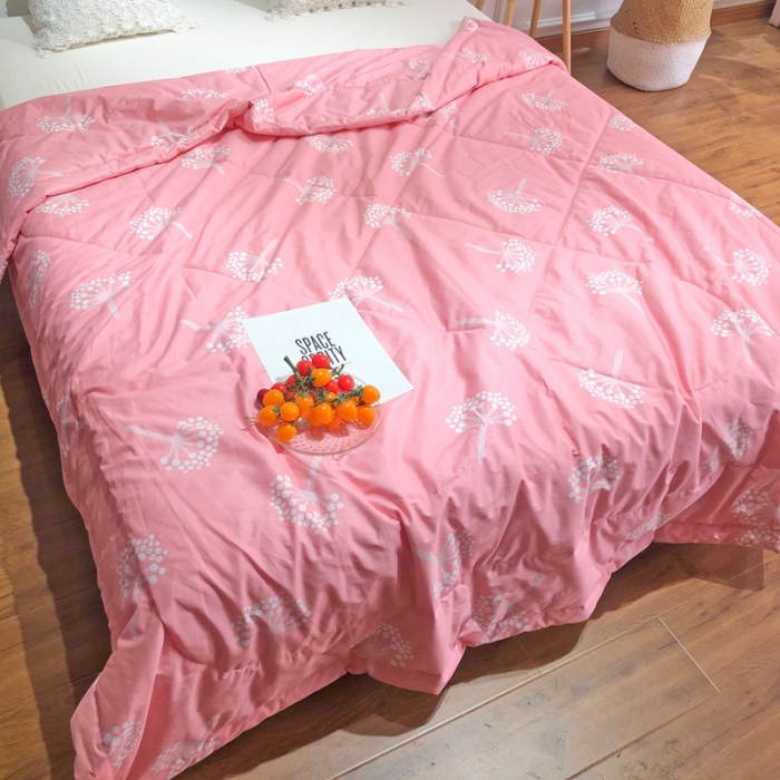 91家纺网 家纺一手货源 找家纺 润缦 2020新款纯棉全棉精梳棉夏被 蒲公英粉