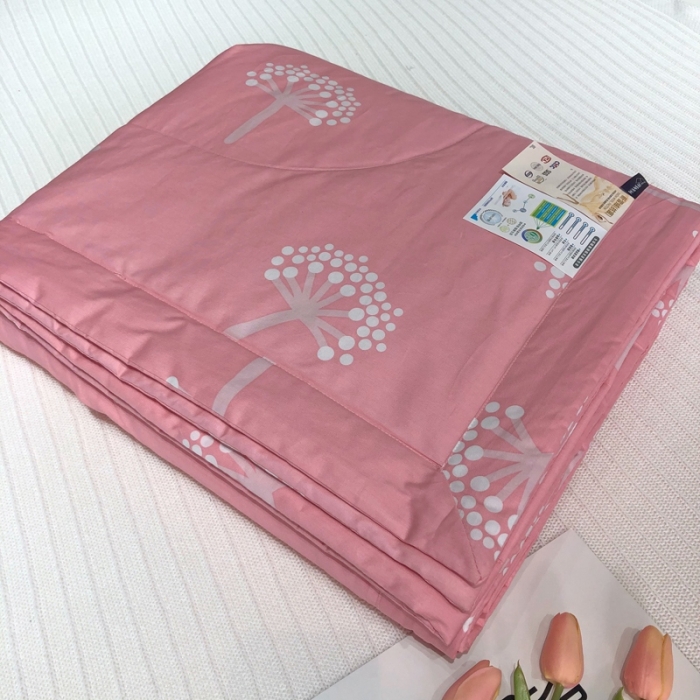 91家纺网 家纺一手货源 找家纺 润缦 2020新款纯棉全棉精梳棉夏被 蒲公英粉