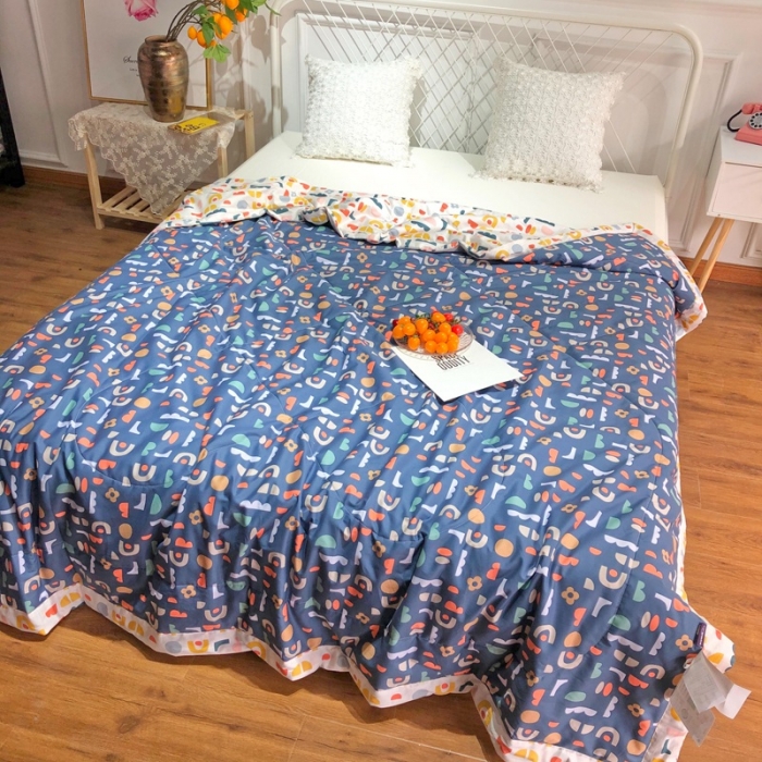 91家纺网 家纺一手货源 找家纺 润缦 2020新款纯棉全棉精梳棉夏被 趣味字母