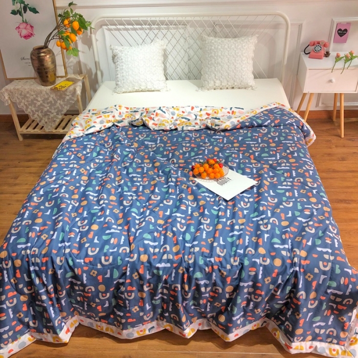 91家纺网 家纺一手货源 找家纺 润缦 2020新款纯棉全棉精梳棉夏被 趣味字母