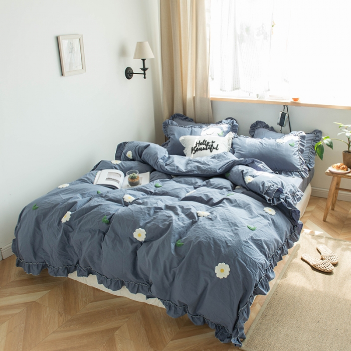 91家纺网 家纺一手货源 找家纺 淑女公社 2020新款毛巾绣四件套 小雏菊深蓝