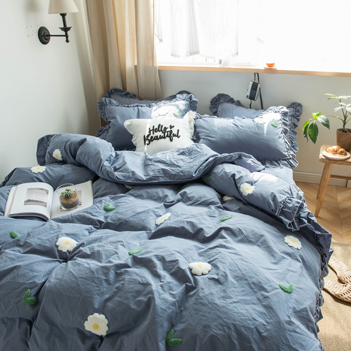 91家纺网 家纺一手货源 找家纺 淑女公社 2020新款毛巾绣四件套 小雏菊深蓝