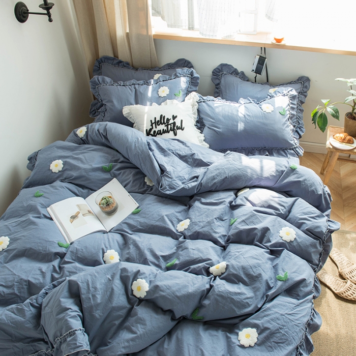 91家纺网 家纺一手货源 找家纺 淑女公社 2020新款毛巾绣四件套 小雏菊深蓝