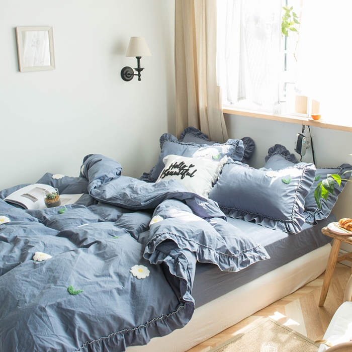 91家纺网 家纺一手货源 找家纺 淑女公社 2020新款毛巾绣四件套 小雏菊深蓝