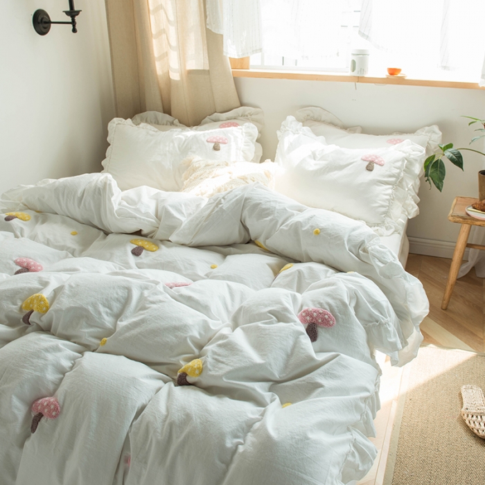 91家纺网 家纺一手货源 找家纺 淑女公社 2020新款毛巾绣四件套 小蘑菇纯白