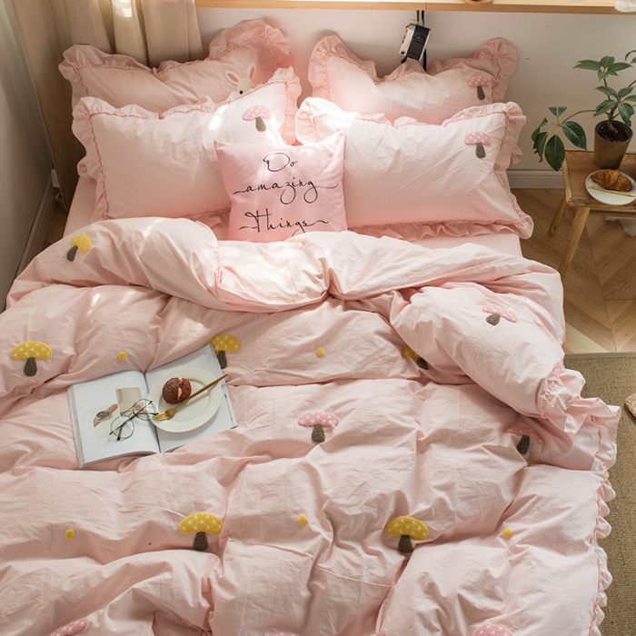 91家纺网 家纺一手货源 找家纺 淑女公社 2020新款毛巾绣四件套 小蘑菇淡粉