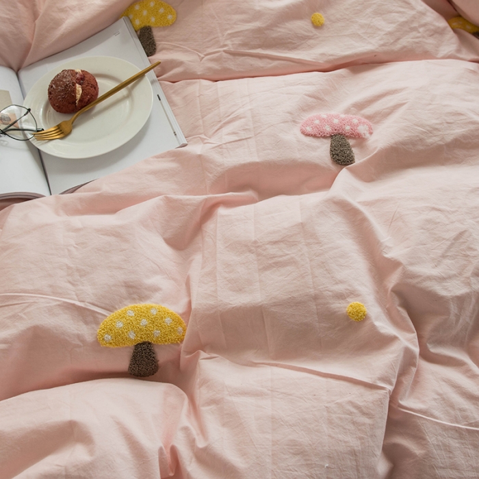 91家纺网 家纺一手货源 找家纺 淑女公社 2020新款毛巾绣四件套 小蘑菇淡粉