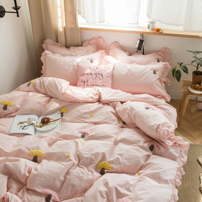 91家纺网 家纺一手货源 找家纺 淑女公社 2020新款毛巾绣四件套 小蘑菇淡粉