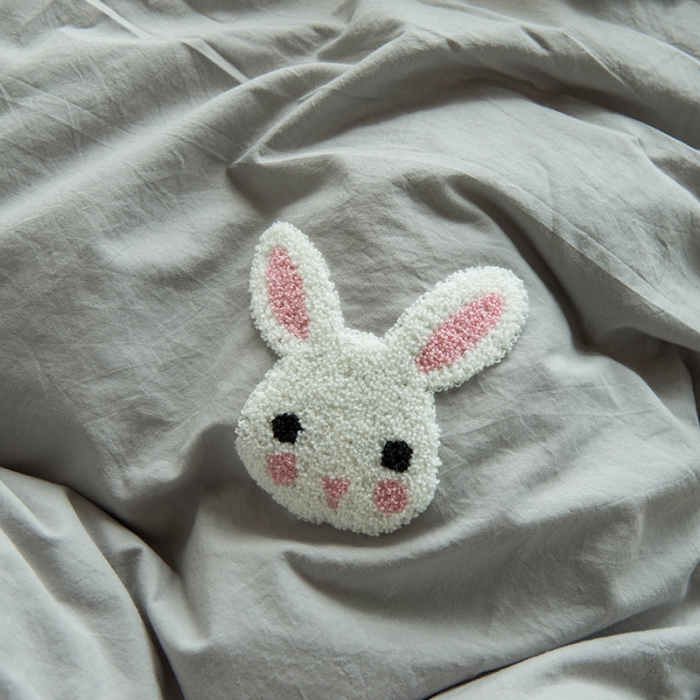 91家纺网 家纺一手货源 找家纺 淑女公社 2020新款毛巾绣四件套 小兔子-浅灰