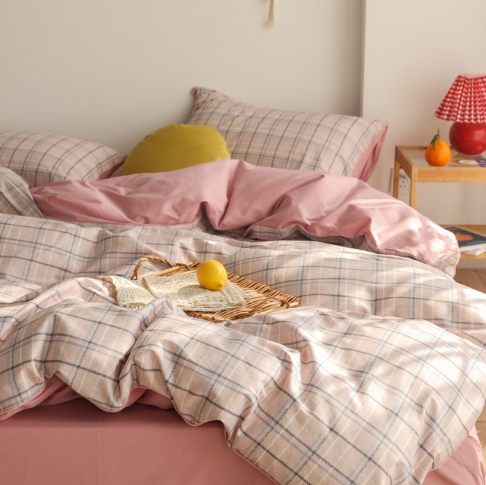 91家纺网 家纺一手货源 找家纺 澳萝拉 2020新款13372全棉滚边格子款四件套 淡粉格
