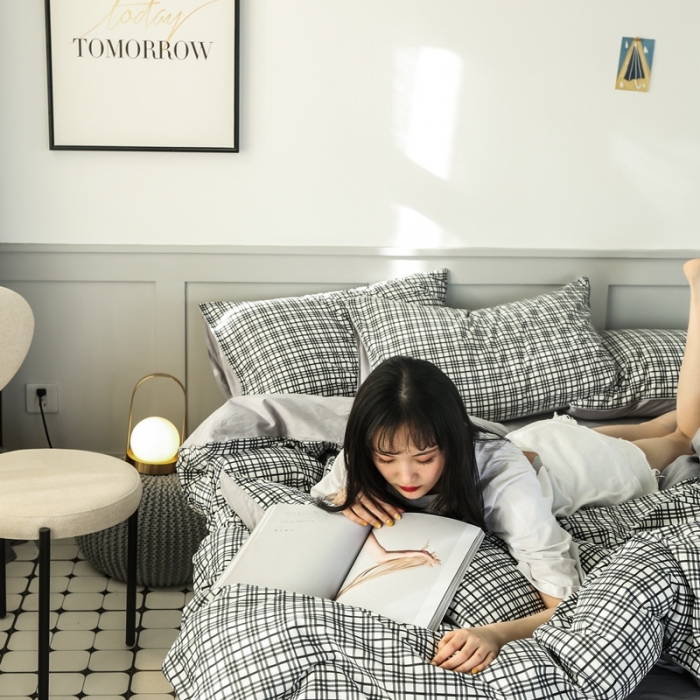 91家纺网 家纺一手货源 找家纺 澳萝拉 2020新款13372全棉滚边格子款四件套 黑白格