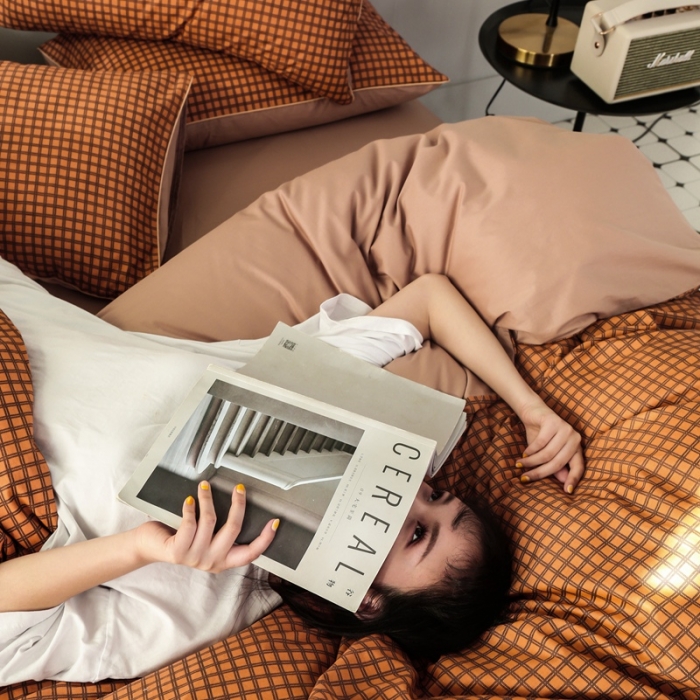 91家纺网 家纺一手货源 找家纺 澳萝拉 2020新款13372全棉滚边格子款四件套 焦糖格