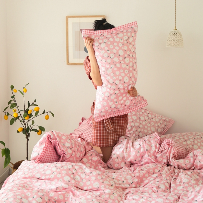 91家纺网 家纺一手货源 找家纺 澳萝拉 2020新款13372全棉花边碎花款四件套 粉黛