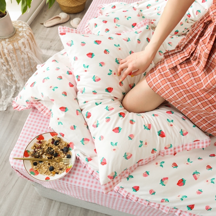 91家纺网 家纺一手货源 找家纺 澳萝拉 2020新款13372全棉花边碎花款四件套 甜心草莓