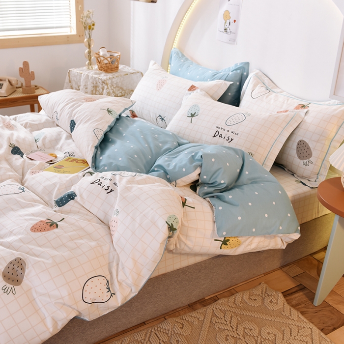 91家纺网 家纺一手货源 找家纺 甜之梦 2025新款13372全棉四件套 格子草莓