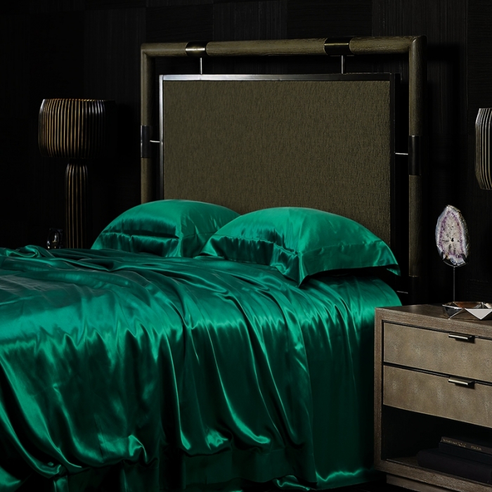 91家纺网 家纺一手货源 找家纺 威克凯丽 2021新款素色真丝四件套 墨绿